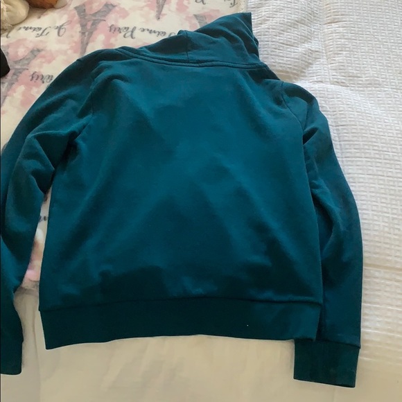 Sweater - Picture 3 of 3